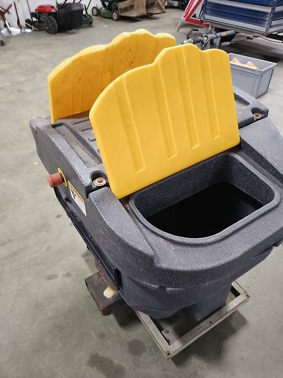 Accessoires pour protection des plantes: Salzstreuer – D'occasion à Schönenwerd par Ph75 1
